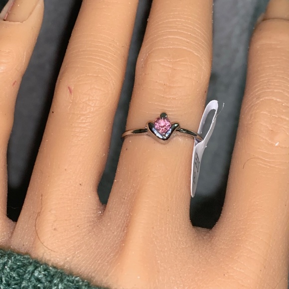 STOCKING STUFFERS! SELECT 5 RINGS FOR ONE PRICE. IT GIRL RINGS - Picture 5 of 8